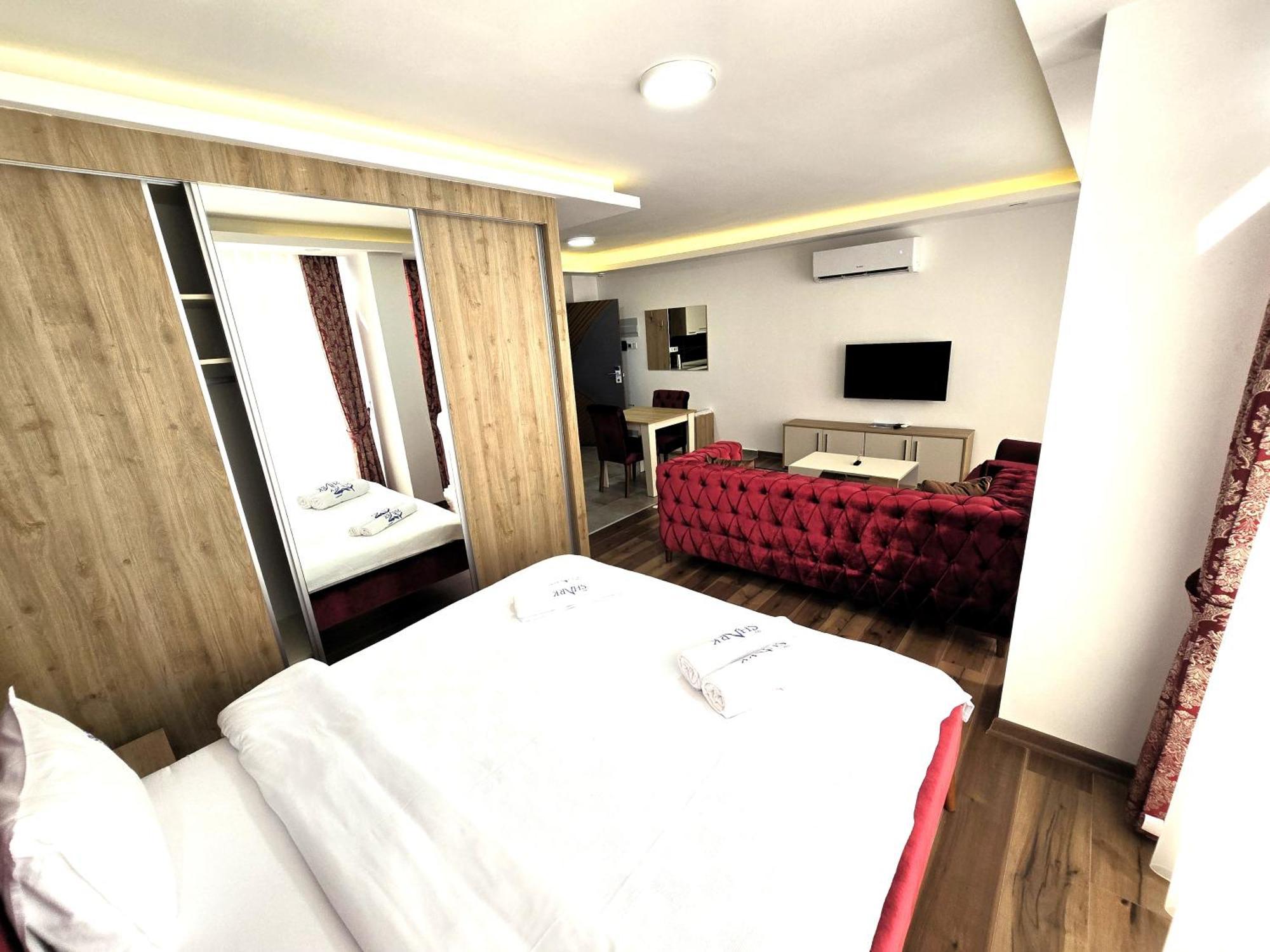 Nurel Shark Residence Kyrenia  Exterior foto
