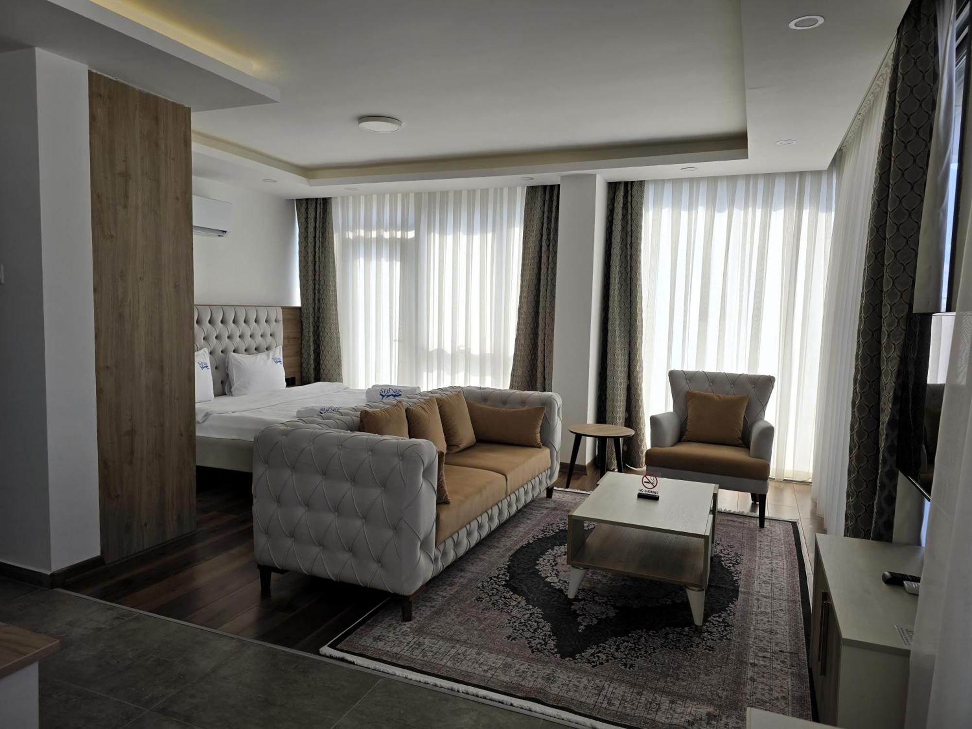 Nurel Shark Residence Kyrenia  Exterior foto