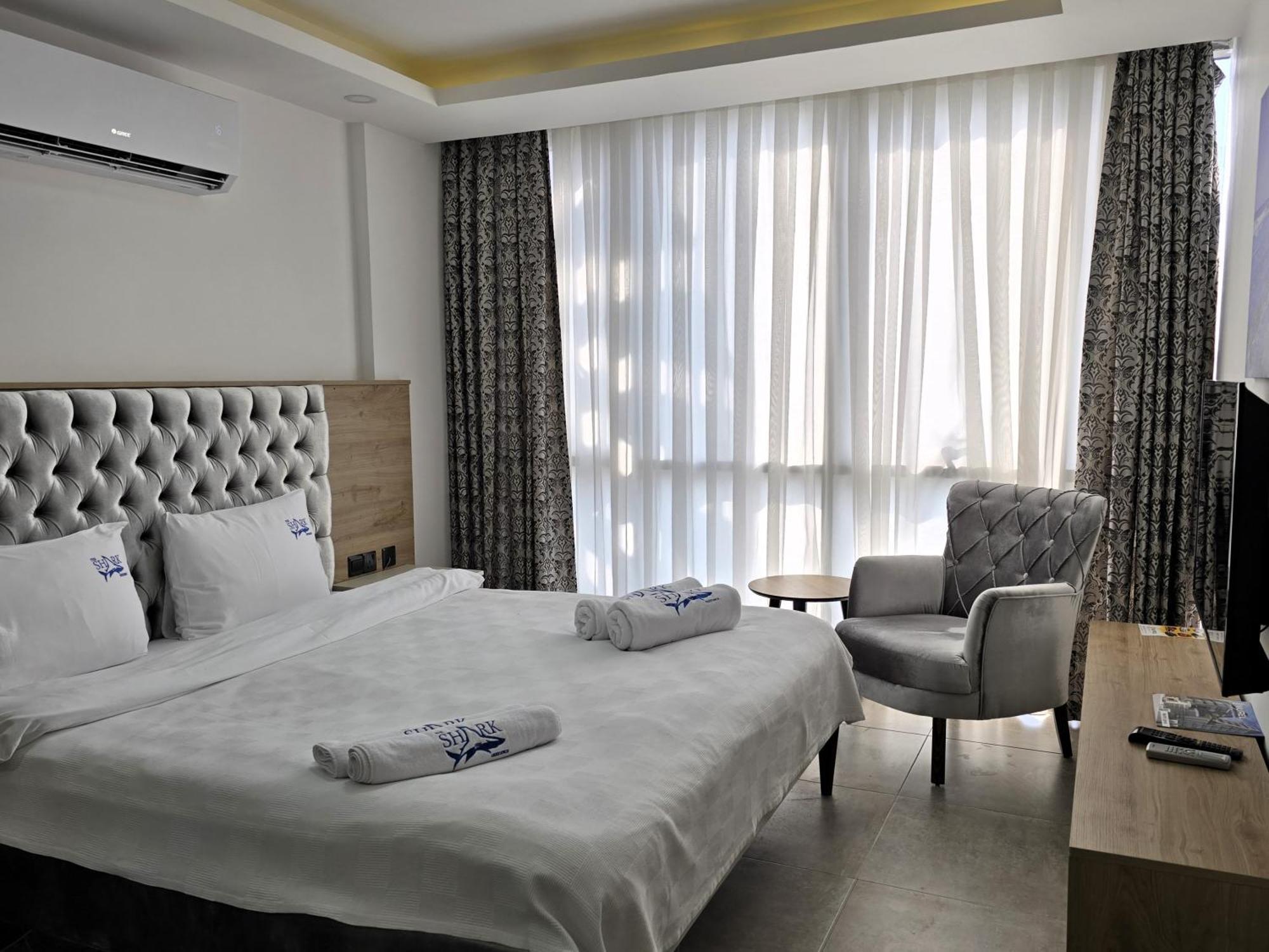 Nurel Shark Residence Kyrenia  Exterior foto